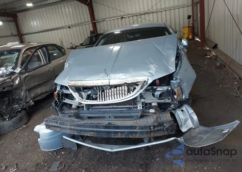 2008 Lincoln Town Car Signature Limited из США, поврежденный, VIN 2LNHM82W08X654660